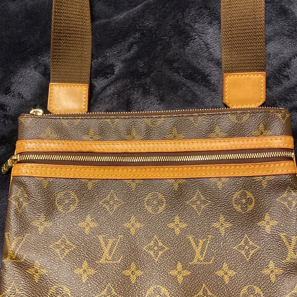 🩷 LOUIS VUITTON BOSPHORE MONOGRAM CROSSBODY 🩷 - Picture 12 of 16